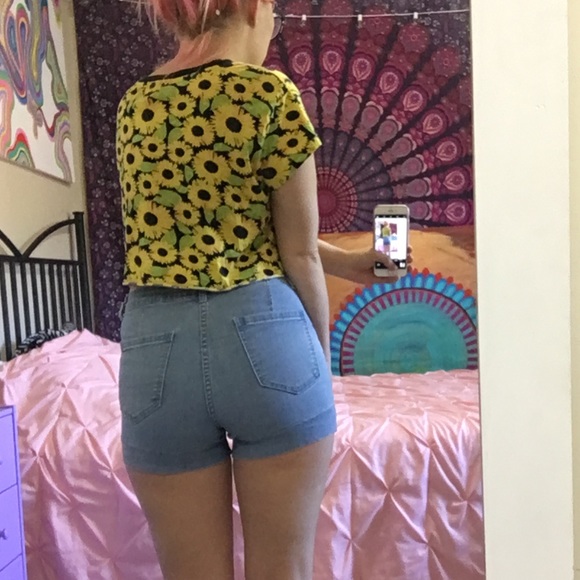 Forever 21 Shorts - Picture 3 of 5